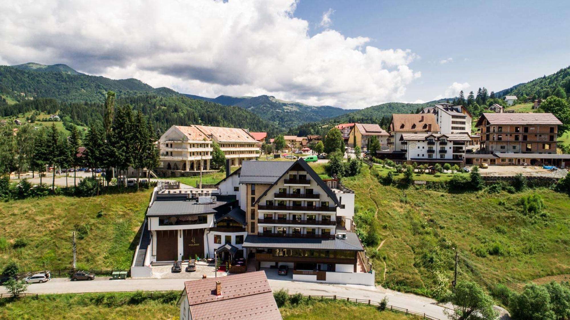 Hotel Roman Maramures - Ski & Spa Resort Statiunea 외부 사진